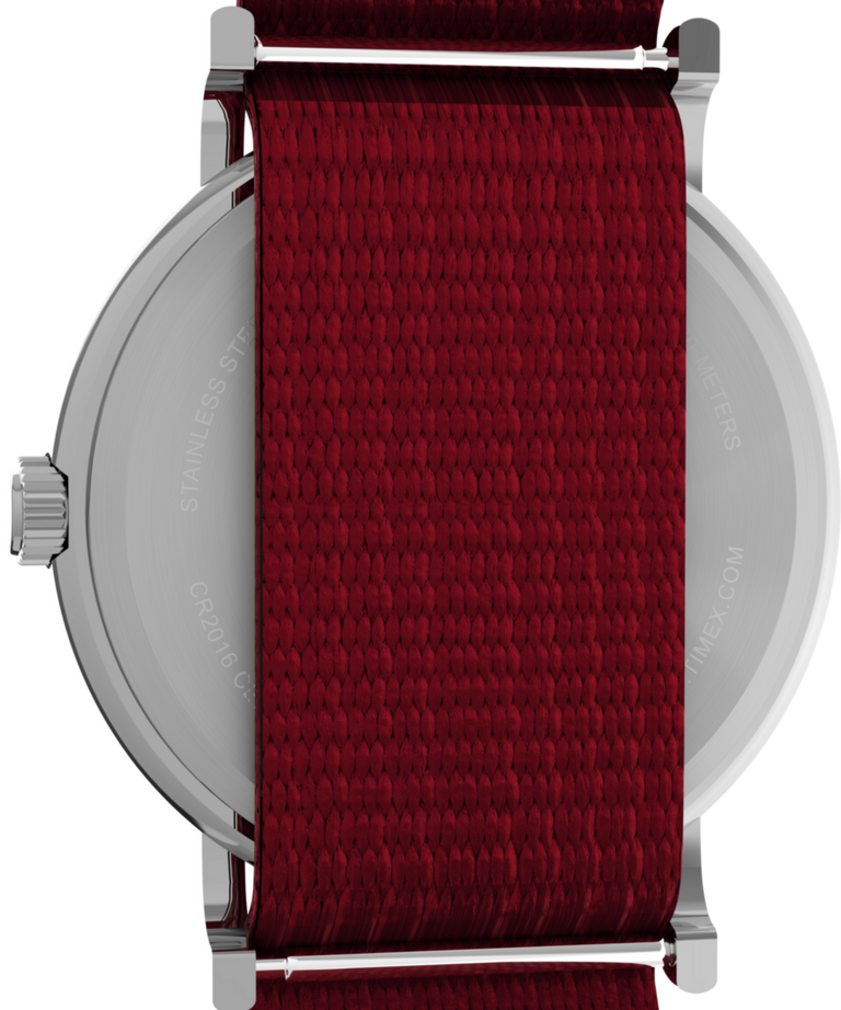 TW2Y11700 Peanuts® x Timex Weekender Balloon 38mm Fabric Strap Watch Caseback Image