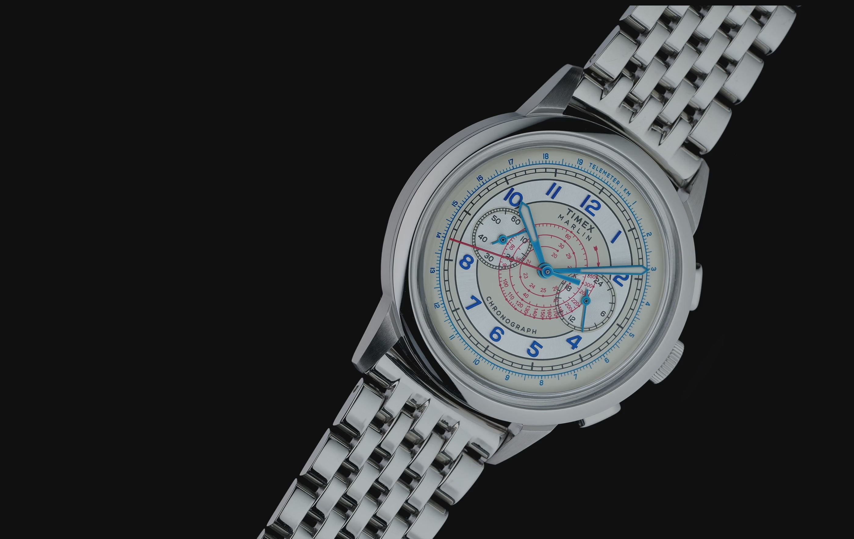 TW3A00300 Marlin® Neo Classic Chronograph, highlighting its dial, subdials, case, and bracelet.